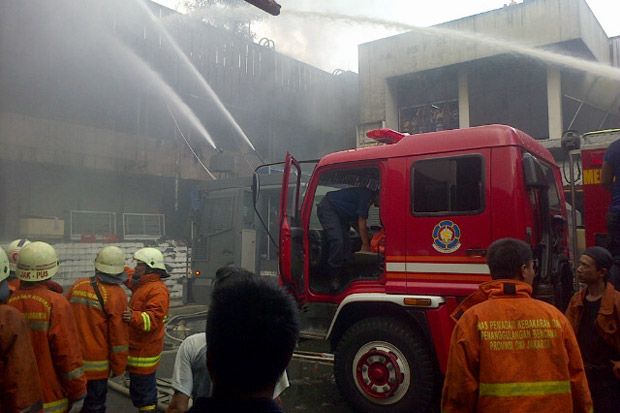 4 Fakta Kebakaran Gedung Di Cikini Hingga Orang Terjebak Kepulan Asap