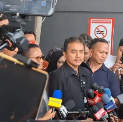 Roy Suryo dijadwalkan menjalani sidang perdana dalam perkara dugaan tudingan ijazah palsu Joko Widodo (Jokowi) di Pengadilan Negeri (PN)